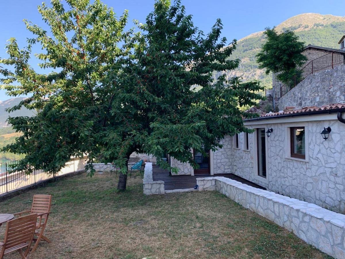 Holiday home Il Giardino Incantato Barrea